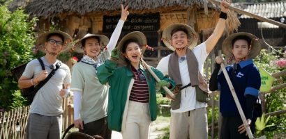 Jun Phạm và dàn nghệ sĩ lần đầu nhóm bếp, đào sắn, cày ruộng ở bản làng Tây Bắc
