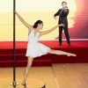 Huỳnh Tiên khoe giọng, Phương Linh múa cột vào thẳng Top 5 người đẹp tài năng Miss Cosmo Vietnam 2025