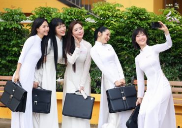Các Em Xinh hóa học sinh cấp 3, liên tục bị thầy giáo Trấn Thành ‘cà khịa’