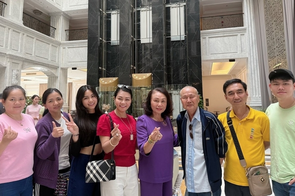 Lý do NSƯT Ngọc Huyền cảm ơn Hoa hậu Loan Vương dù chưa một lần gặp gỡ