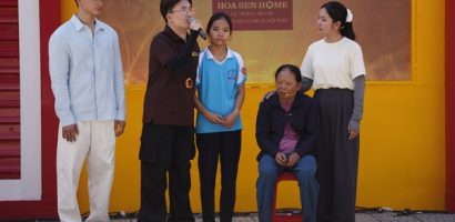 Xót thương cô bé mồ côi cha mẹ tự đăng ký tham gia Mái ấm gia đình Việt