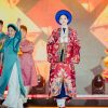 Hoa hậu Tiểu Vy trình diễn Việt phục tại chương trình ‘Dưới cờ Vinh Quang’