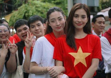 Tiểu Vy, Lương Thùy Linh góp mặt trong trong đội ngũ diễu hành A80