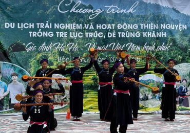 Bản Liền rộn ràng ngày hội trồng 16.500 cây xanh cùng ‘Gia Đình Haha’