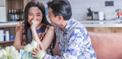 Diễn cảnh tình tứ với Quốc Trường, Lê Khánh bất ngờ gọi điện ‘báo cáo’ chồng