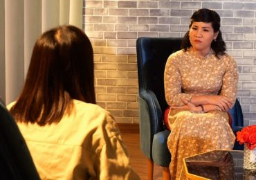Người Thứ 3: Người phụ nữ khóc nức nở vì bị đàn ông lừa làm ‘tiểu tam’