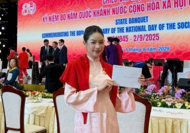 Hoa hậu Thanh Thuỷ diện áo dài dự tiệc chiêu đãi kỷ niệm 80 năm Quốc khánh 2/9