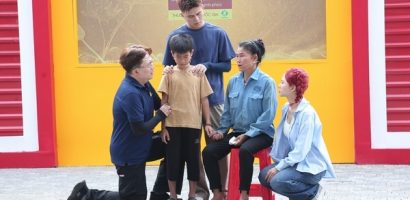 Xúc động bé trai gọi điện cho cha bệnh nặng 7 năm không gặp, chỉ mong mau lớn để đỡ đần cho bà