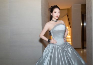 Nhan sắc vượt thời gian của Lý Nhã Kỳ trên thảm đỏ