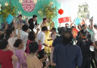 Đám cưới miền Tây rộn ràng và chân phương trong ‘Cưới vợ cho cha’
