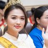 Á hậu Thu Ngân về trường sau khi đăng quang