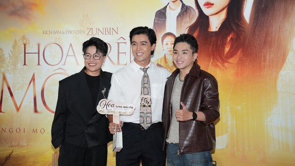 Zun Bin áp lực khi ‘cân’ 3 vai trò trong dự án ‘Hoa trên mộ chị’ Zun Bin áp lực khi ‘cân’ 3 vai trò trong dự án ‘Hoa trên mộ chị’