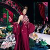 Lý Nhã Kỳ ‘chạy show’ marathon cùng lúc xuất hiện tại hai sự kiện