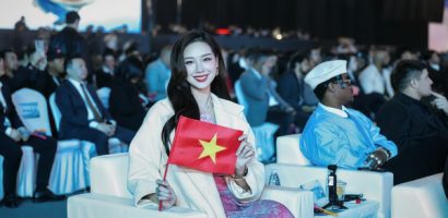 Hoa hậu Bảo Ngọc nhận giải ‘Brand Impact Award’ tại Trung Quốc