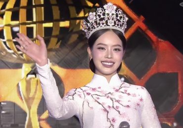 Hoa hậu Thanh Thủy final walk đầy cảm xúc, kết thúc nhiệm kỳ rực rỡ