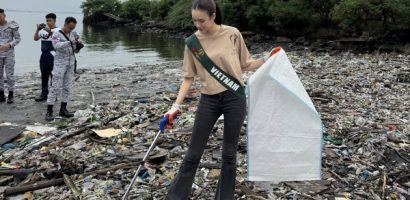 Trịnh Mỹ Anh cùng thí sinh Miss Earth 2025 làm sạch bãi biển Manila