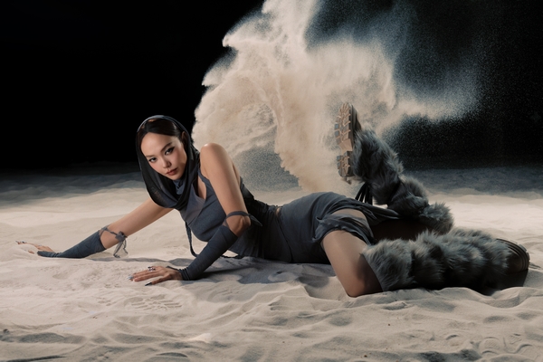 Minh Hằng khoe trọn thần thái và vũ đạo đỉnh cao trong MV mới