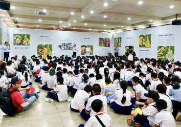 Hơn 10.000 lượt khách đổ về triển lãm của NTK Nguyễn Minh Công sau 3 tuần mở cửa