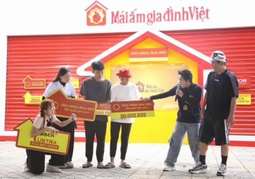 Lâm Hùng và Trang Pháp chi gần 100 triệu đồng hỗ trợ các hoàn cảnh khó khăn