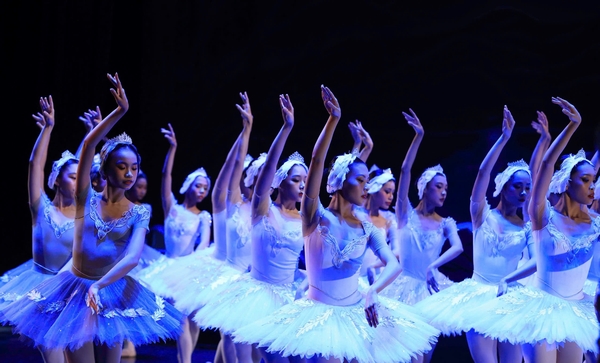 ‘Hồ Thiên Nga’ trở lại sân khấu TP.HCM sau hai đêm cháy vé