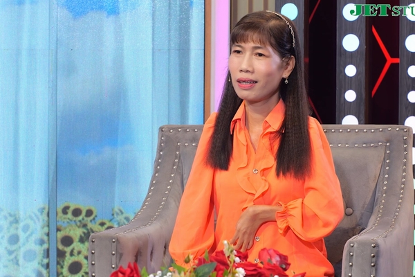 Nghệ nhân Huỳnh Thị Xậm cứu cả gia đình nhờ những nét vẽ nắn nót đầy nghị lực sống