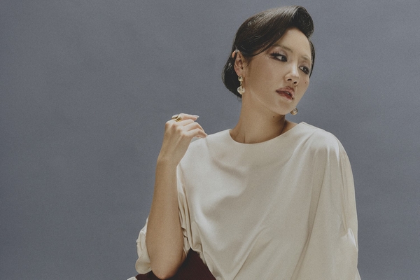 Văn Mai Hương gây tò mò khi tiết lộ bộ đôi sản phẩm mới Văn Mai Hương gây tò mò khi tiết lộ bộ đôi sản phẩm mới