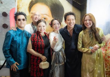 Trấn Thành – Trường Giang đến chúc mừng Thu Trang ra mắt phim mới