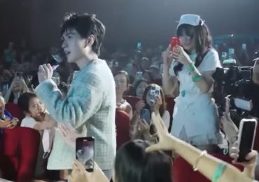 Câu chuyện cuộc sống: Khi trẻ ‘đu’ sự kiện người nổi tiếng