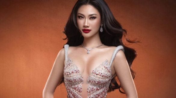 Phương Linh quyến rũ trong sắc đỏ với thiết kế dạ hội cắt xẻ táo bạo