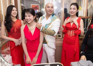 ‘Nhạc sĩ tỷ views’ A Tuân ngỏ lời ‘làm vợ anh nhé’ với Á hậu Kim Châu tại sự kiện