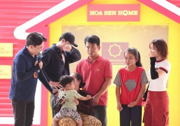 Nhâm Phương Nam, Lâm Bảo Ngọc bật khóc trước hoàn cảnh cô bé hơn một năm không được ăn thịt