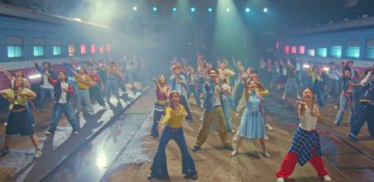 ‘Cảm ơn người đã thức cùng tôi’ hé lộ đại cảnh one-shot hơn 2 phút, 12 lần ghi hình, 80 vũ công phối hợp