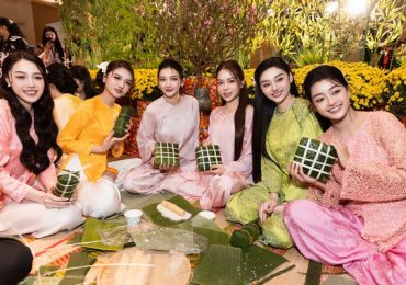 Dàn Hoa – Á hậu, người đẹp mặc bà ba gói bánh chưng, bánh tét