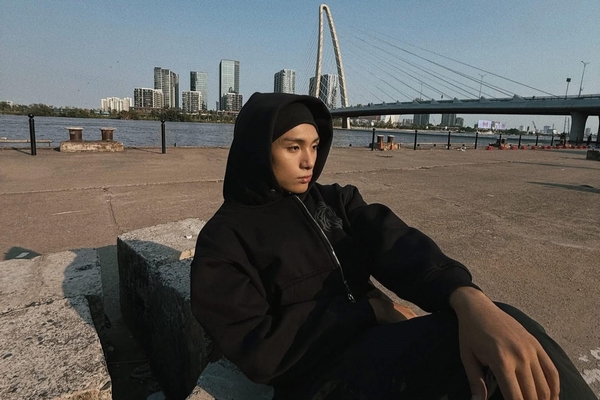 GREY D tái xuất ấn tượng: Fan đổ ra đường tham gia trò chơi tương tác GREY D tái xuất ấn tượng: Fan đổ ra đường tham gia trò chơi tương tác