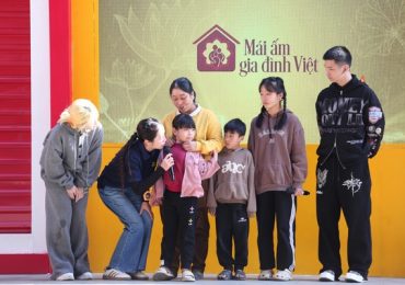 Ốc Thanh Vân xúc động trước người mẹ một mình nuôi ba con, chăm chồng sống thực vật