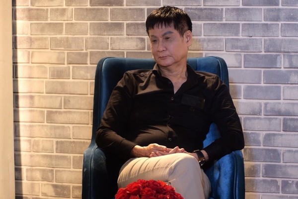 Người Thứ 3: Bị vợ ép chọn, người đàn ông vẫn lén lút với tình cũ suốt nhiều năm Người Thứ 3: Bị vợ ép chọn, người đàn ông vẫn lén lút với tình cũ suốt nhiều năm