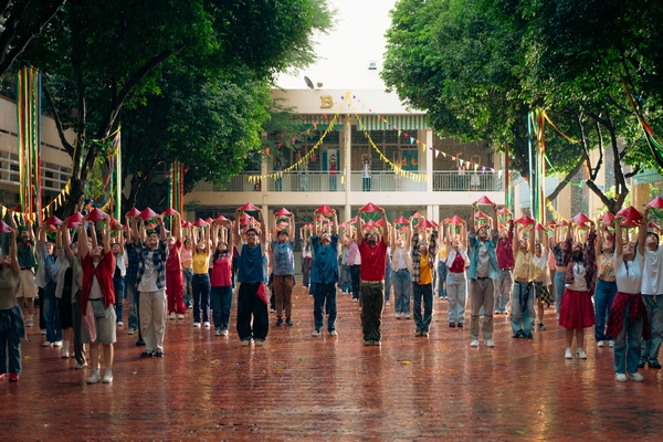 Khoảnh khắc vỡ òa của đạo diễn Chung Chí Công sau cảnh oneshot khó nhất phim Khoảnh khắc vỡ òa của đạo diễn Chung Chí Công sau cảnh oneshot khó nhất phim