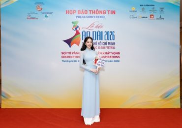 Thanh Thủy, Tiểu Vy, Bảo Ngọc quảng bá áo dài
