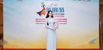 Thanh Thủy, Tiểu Vy, Bảo Ngọc quảng bá áo dài