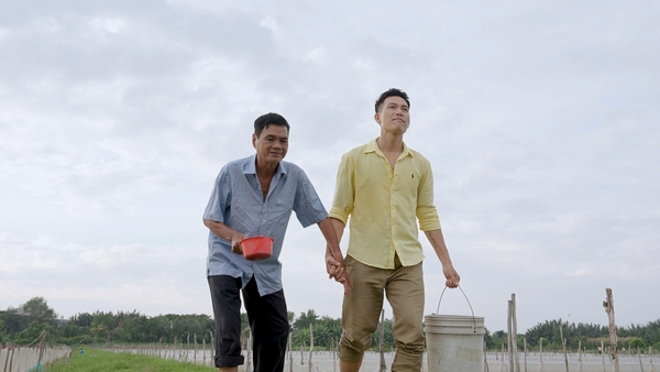 Quách Beem tung ‘Ơn Cha’ khiến ai cũng lặng người