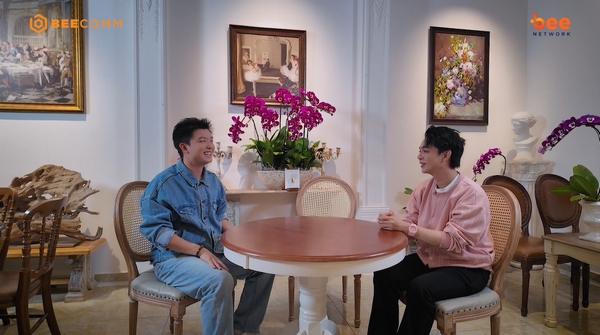 Tuấn Kiệt và Bi Max mê mẩn không gian nghệ thuật và món ngon tại ‘Quán ăn hạnh phúc’