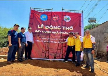 CLB Môtô Bình Tân trao nhà đoàn kết, khẳng định tinh thần tương thân tương ái