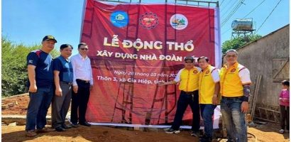 CLB Môtô Bình Tân trao nhà đoàn kết, khẳng định tinh thần tương thân tương ái