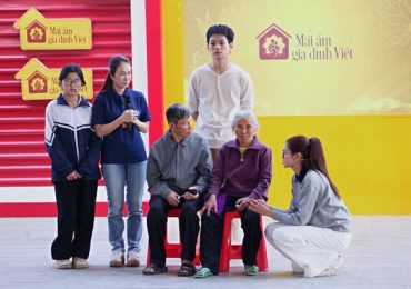 Lời nhắn nhủ bất ngờ của cô bé mồ côi cha đến ca sĩ Đức Phúc gây xúc động