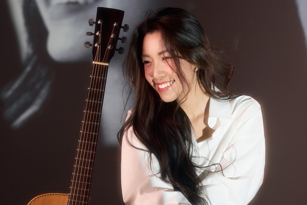 Vy Vy ra mắt EP ‘Em Là Hoa Hồng Nhỏ’