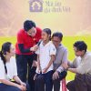 Á hậu Huỳnh Phạm Thủy Tiên xót xa trước cô bé 10 tuổi quá hiểu chuyện
