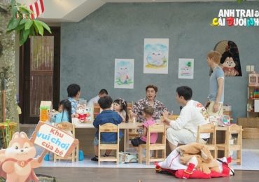 Dàn Anh Trai ‘Say Hi’ lần đầu chăm trẻ gây cười