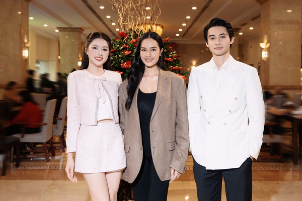 Hoa hậu Phan Phương Oanh đón đương kim Hoa hậu Thế Giới