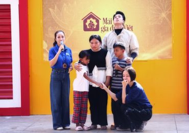 GiGi Hương Giang bật khóc khi bé gái lớp 3 nói điều ước lớn nhất là được có mẹ bên cạnh