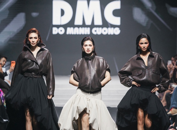 Dàn hoa hậu, người mẫu hội tụ tại show của Đỗ Mạnh Cường Dàn hoa hậu, người mẫu hội tụ tại show của Đỗ Mạnh Cường